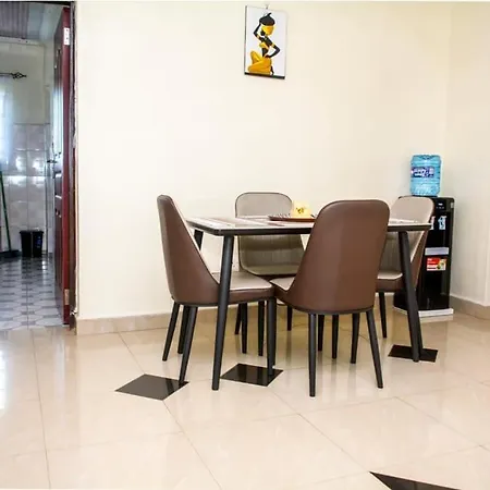 Shanvin Homes-2 Bedroom Ensuite Apartment Close To Rupa Mall, Mediheal, St Lukes And Tophill Hospitals Eldoret Exterior photo