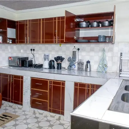 Shanvin Homes-2 Bedroom Ensuite Apartment Close To Rupa Mall, Mediheal, St Lukes And Tophill Hospitals Eldoret Exterior photo