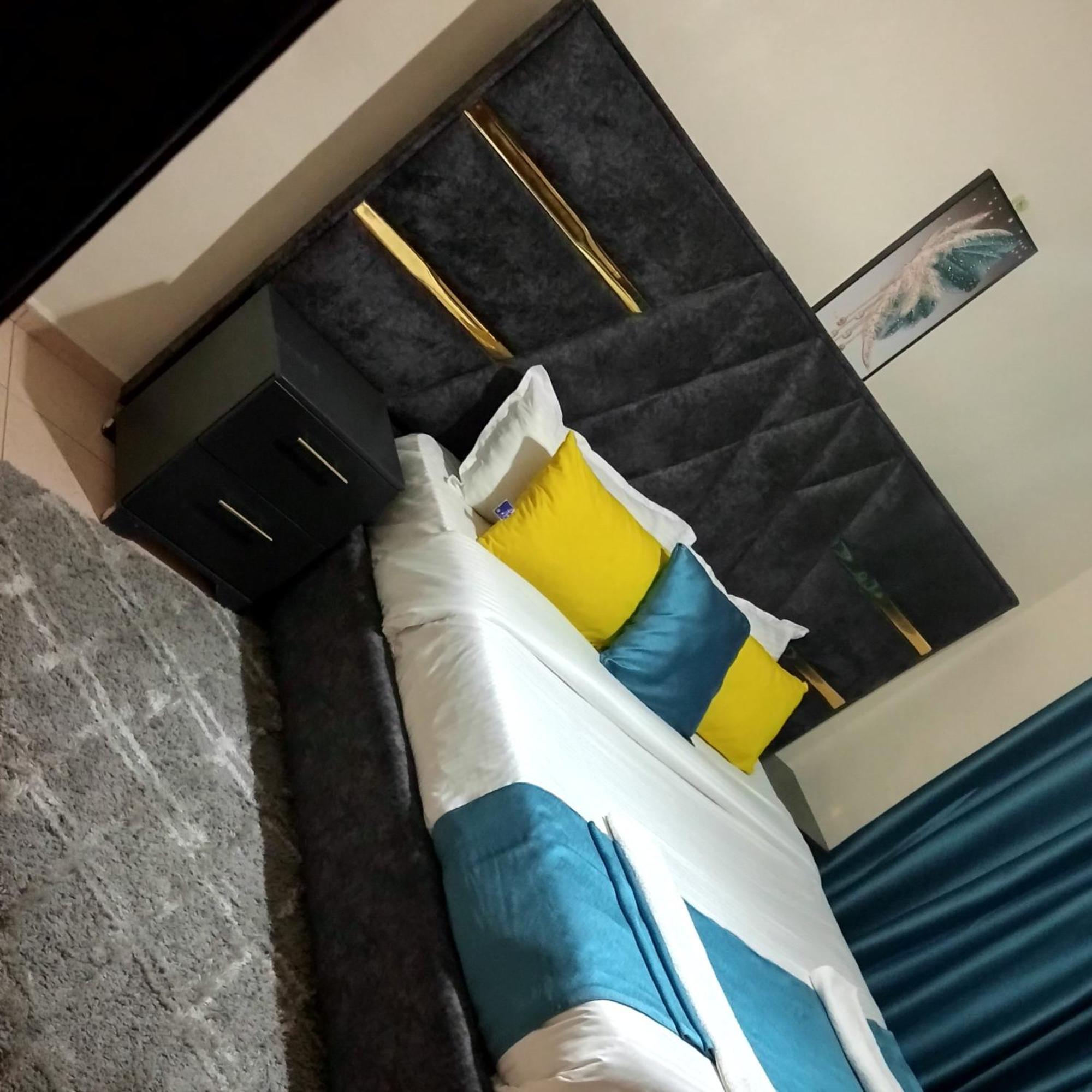 Shanvin Homes-2 Bedroom Ensuite Close To Rupa Mall, Mediheal, St Lukes And Tophill Hospitals Apartment *