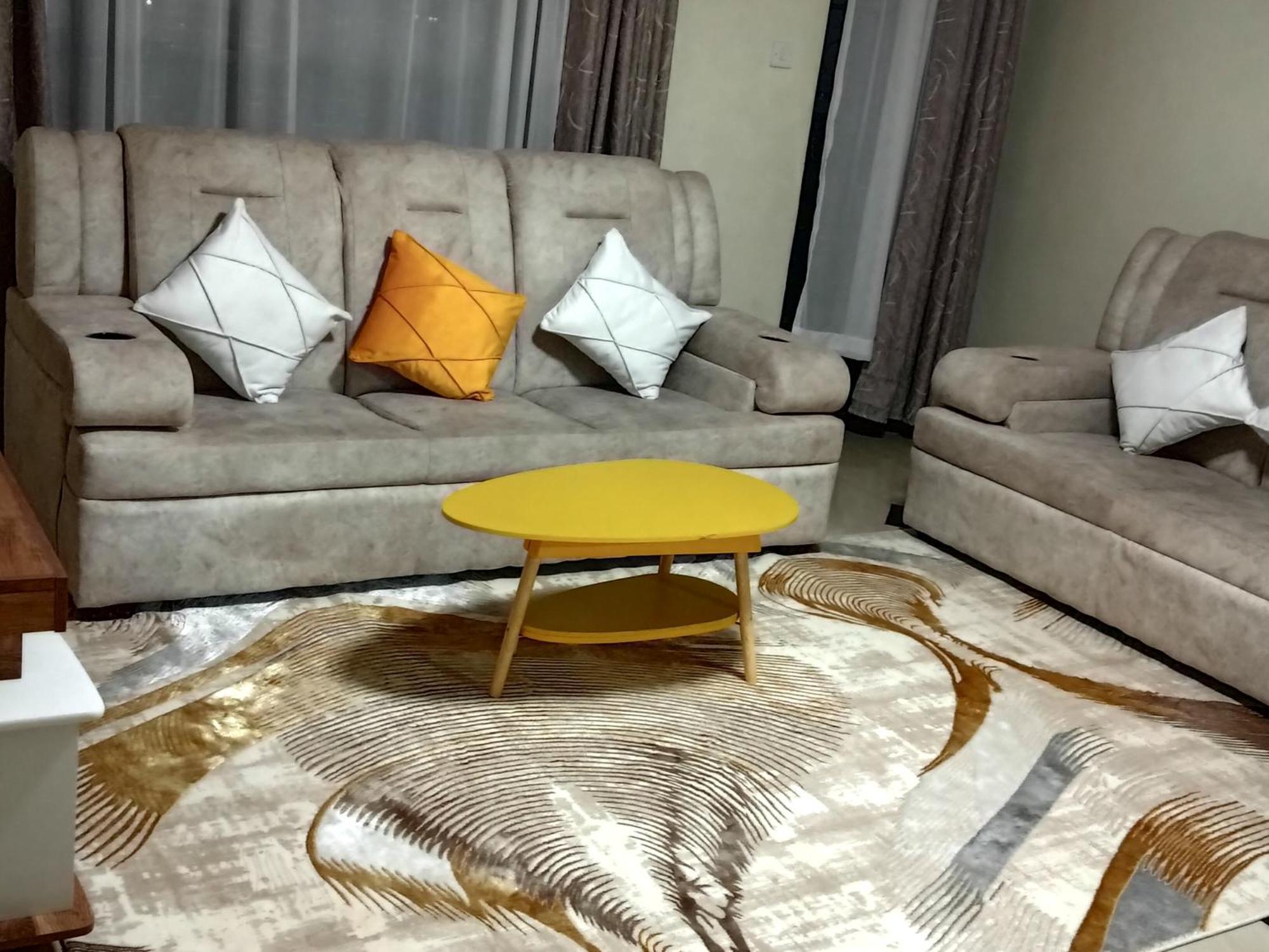 Apartment Shanvin Homes-2 Bedroom Ensuite Close To Rupa Mall, Mediheal, St Lukes And Tophill Hospitals